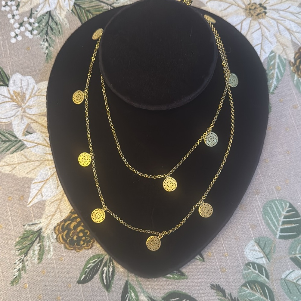 Elegant Gold Coin Necklace - Picture 3 of 3